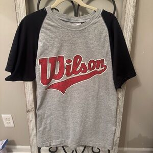 Wilson Logo Raglan Tee Gray Black Mesh Sleeve‎ Athletic Shirt Men’s Large